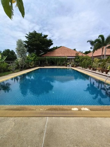 ปล่อยเช่าพูลวิลล่าราคาถูก อำเภอบางละมุง จังหวัดชลบุรี สภาพดีพร้อมเข้าอยู่