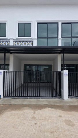 บ้านสวยสไตล์มินิมอล พร้อมเข้าอยู่ ใจกลางพัทยา บางละมุง ชลบุรี FP-H01531