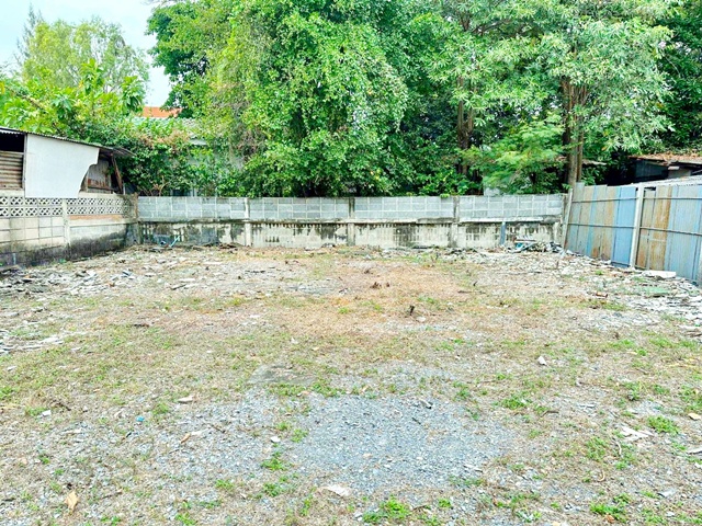 นักบุญเปโตร1.28กม. สาย1 บางแวก108-118 ที่ดินให้เช่า 100ตร.วา. ใกล้ MRTเพชรเกษม48  MRT หลักสอง เหมาะทำโกดัง ลานจอดรถ  ม.สยาม 2.2 กม