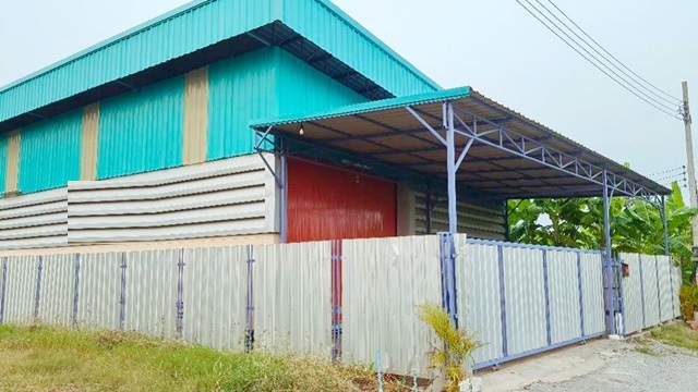 อนามัยเจริญ 29-35 โกดังให้เช่า 425 ตร.ม. 1 นอน 1 น้ำ ใกล้ รร.วัดท่าข้าม 800 ม. และ เซ็นทรัล พระราม 2 3 กม. ขนาด 106 ตร.ว.