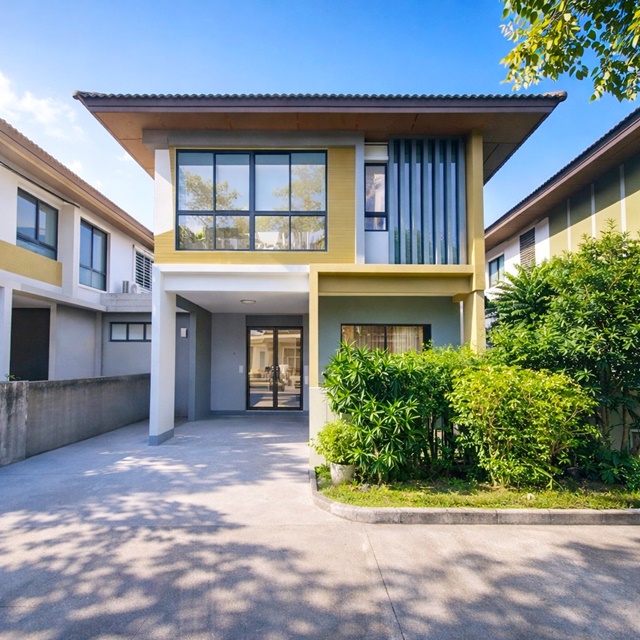 ใกล้ หทัยราษฎร์ 39 เพียง 800 ม. ปัญญาอินทรา  บ้านเดี่ยวให้เช่า 2 ชั้น 3นอน 3น้ำ ถูกที่สุดใน ซาฟารี รร. สาธิตพัฒนา 500 ม.