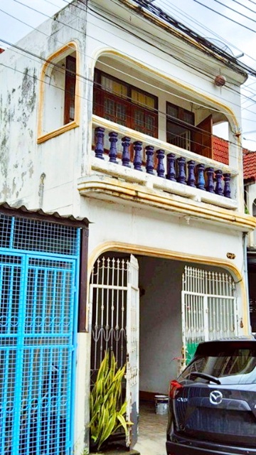 รร.เลิศหล้านานาชาติ 900 ม.เพชรเกษม 102-108 ให้เช่าทาวน์เฮ้าส์ 2 ชั้น 3นอน 2 น้ำ ทำเลชุมชน ตลาดการค้าหนองแขม 1.5 กม.พุทธมณฑล สาย 3