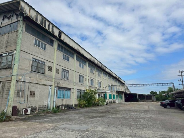 ให้เช่าโรงงาน ขนาดใหญ่ ทำเลดี พื้นที่สีส้ม ใจกลางแหล่งอุตสาหกรรม ใกล้นิคมอมตะนคร พานทอง ชลบุรี พร้อมใช้งาน  มีใบอนุญาต รง.4