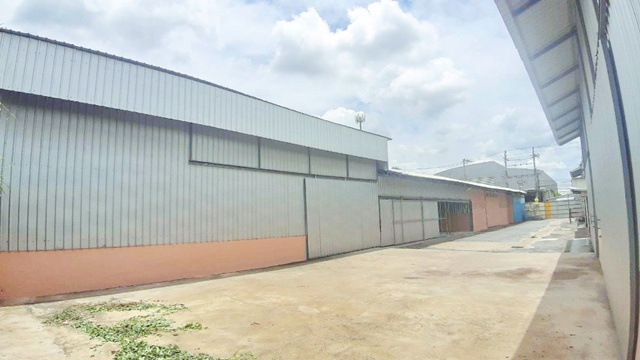 โกดังให้เช่าราคาประหยัด กรุงเทพกรีฑา31-39 ARL บ้านทับช้าง 3 กม.ทำเลทอง 2นอน 340 ตร.ม.พร้อมออฟฟิศ  สนามบินสุวรรณภูมิ ถ.ร่มเกล้า