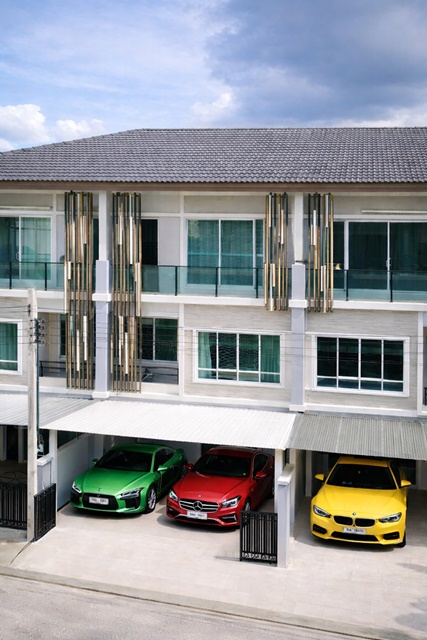 เมืองทองธานี 400ม. ถ.แจ้งวัฒนะ ใกล้ อิมแพ็ค ทาวน์โฮม 3 ชั้น 20 ตร.วา.240 ตร.ม. ม.สุโขทัยธรรมาธิราช