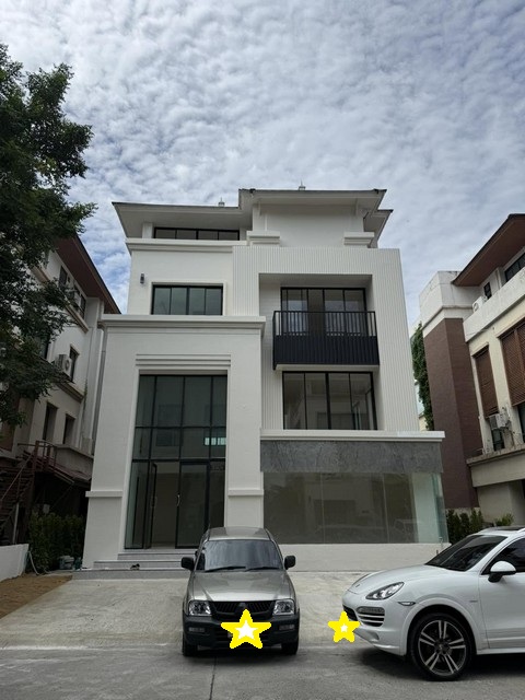ให้เช่าโฮมออฟฟิศ 4 ชั้นรีโนเวทใหม่ หมู่บ้านรีเจ้นท์ รัชดา ซอยสหการประมูล ย่านเหม่งจ๋าย – รัชดา - เลียบด่วน