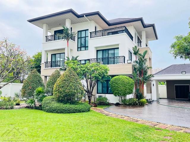 HR 9826 ให้เช่าบ้านเดี่ยว 3 ชั้น หลังใหญ่ 210 ตรว 4 ห้องนอน ซอยรัชดา 32 จันทรเกษม พร้อมสวนขนาดใหญ่