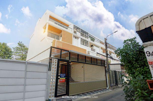 HS 1845 ขายทาวน์โฮมหลังใหญ่ 4 ชั้น 52 ตรว. 6 ห้องนอน ประชาอุทิศ ซอย 1 ย่านห้วยขวาง รีโนเวทใหม่พร้อมอยู่ เ