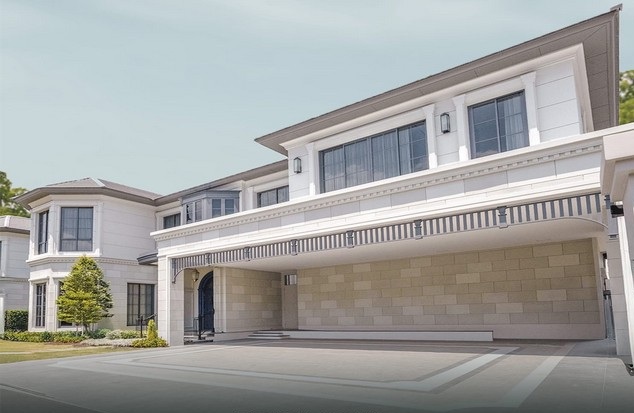 ขายบ้านเดี่ยวสุดหรู 554 ตรม. นาราสิริ กรุงเทพกรีฑา Narasiri Krungthepkreetha ใกล้ Brighton College