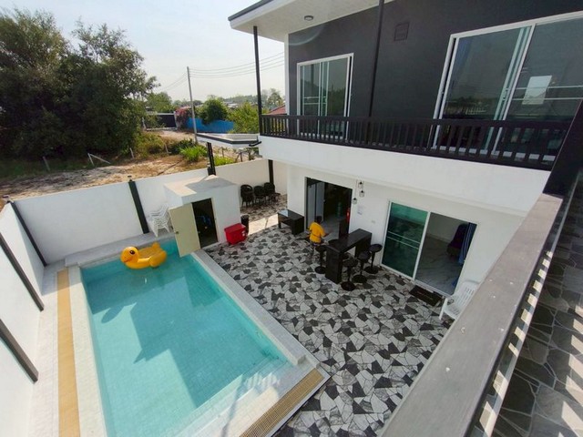 ขายให้เช่าและผ่อนตรงบ้านพูลวิลล่า 2 ชั้น ห้วยใหญ่ อำเภอบางละมุง จังหวัดชลบุรี