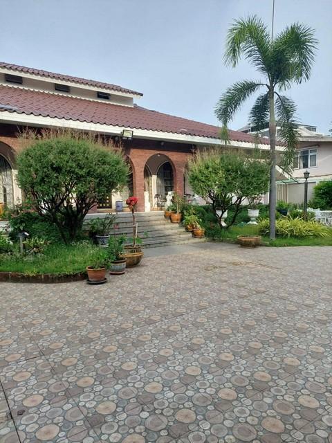 ขายที่ดิน 359 ตร.ว. ย่านสุขุมวิท 71 ปรีดี 14 พร้อมบ้าน 3 หลัง ใกล้ทองหล่อ เอกมัย