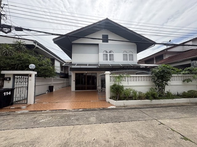 BH4438 ให้เช่าบ้านเดี่ยว 2 ชั้น ห้วยขวาง รัชดา บ้านใหญ่ 6 ห้องนอน รับต่างชาติและสัตว์เลี้ยง