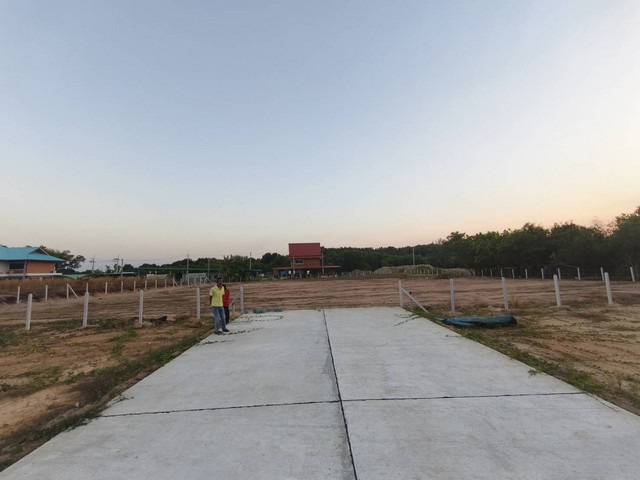 ขายที่ดินติดหาดแสงจันทร์ อำเภอเมือง จังหวัดระยองเนื้อที่ 2 ไร่