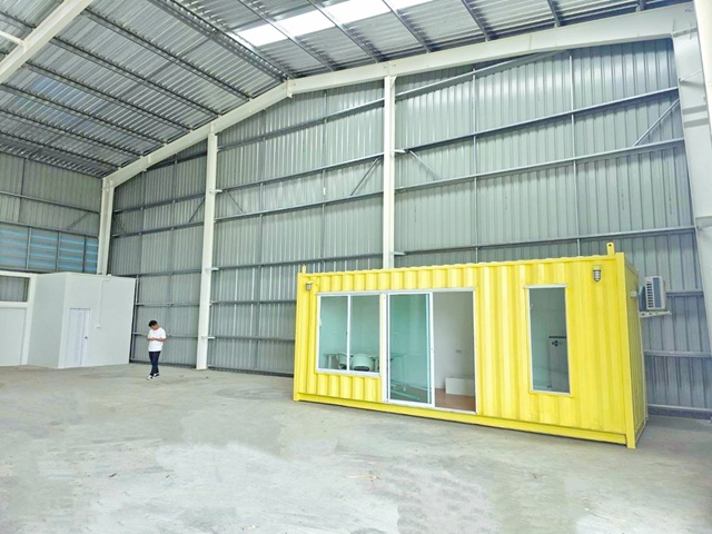 คลองหลวง 300ตร.ม ตลาดไอยรา 2กม. แยกคลองสี่ 1กม.โกดังใหม่ ใกล้มอเตอร์เวย์ สุวรรณภูมิ 200ม