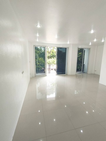 ให้เช่าทาวน์โฮม4ชั้น277ตร.ม.ใกล้แฟชั่นไอแลนส์MRTวงแหวนรามอินทรา ย่านรามอินทรา สามารถจดทะเบียนบริษัทได้