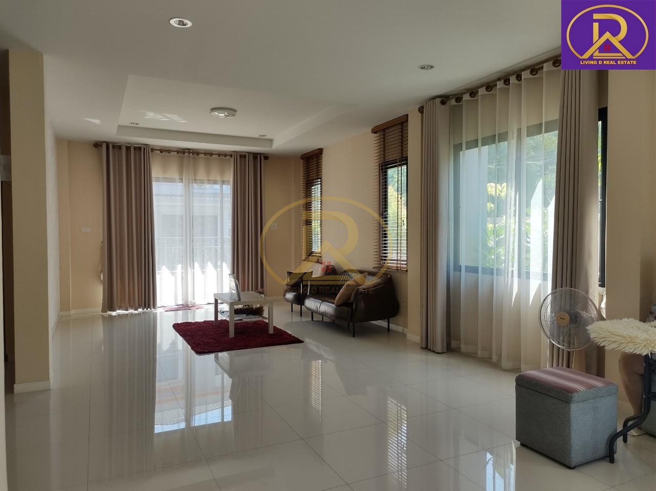 ขายบ้านใหม่ ฟรีโอน พร้อมของแถมมากมาย โครงการบ้านภูริ บ้านเดี่ยวหลังใหญ่ 2 ชั้น สวยทันสมัย พร้อมเข้าอยู่ ต.บ้านสวน อ.เมืองชลบุรี จ.ชลบุรี