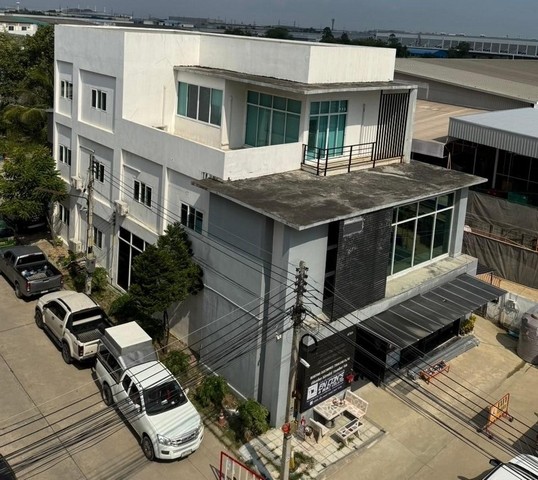 ให้เช่า ตึกอาคารสำนักงาน3ชั้น 105ว. 9ห้องสำนักงาน 2ห้องประชุม นิคมอมตะซิตี้ ต.บ้านเก่า อ.พานทอง ชลบุรี