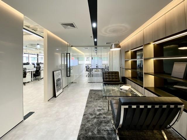 ให้เช่าสำนักงาน 226 ตร.ม. Asok Tower ชั้น 7 ถนนสุขุมวิท 21 ใกล้ MRT เพชรบุรี