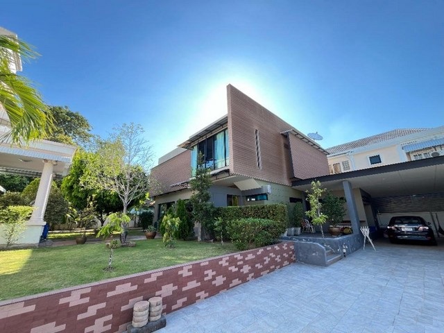 ขายบ้านเดี่ยวเนื้อที่ 270 ตรว. พร้อมบ้าน 2 หลัง หมู่บ้านชิชา ถนนพระราม 2 ใกล้เซ็นทรัลพระราม2