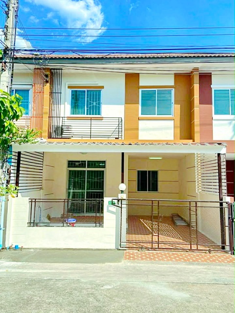 ใกล้MRTคู้บอน 900 ม. ซาฟารี ปัญญา ทาวน์เฮ้าส์ 2 ชั้น 3นอน 2 น้ำ 18ตร.วา. ถ.เลียบคลองสอง