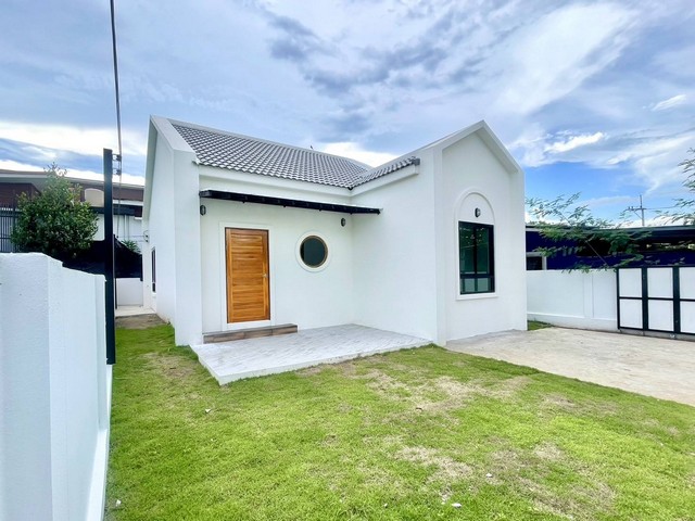 ขายบ้านใหม่ชั้นเดียว 56ตรว. 3นอน2น้ำ ลดเหลือ 1.99ลบ. ของแถม ต.สันทรายหลวง ใกล้ที่ว่าการ อ.สันทราย เชียงใหม่