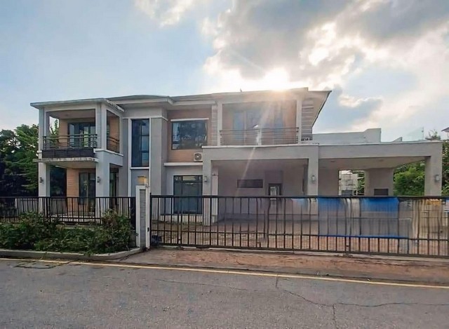 ขาย บ้านเดี่ยว เขตมีนบุรี กรุงเทพมหานคร   ห่างจาก  โรงพยาบาลรามคำแหง2​  2.9 km.​