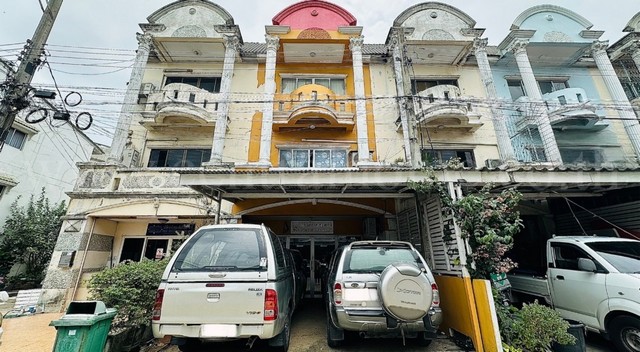 จองด่วน อาคารพาณิชย์ 3 ชั้น วิโรจน์วิลล์ บางบัวทอง นนทบุรี ราคาถูกที่สุด