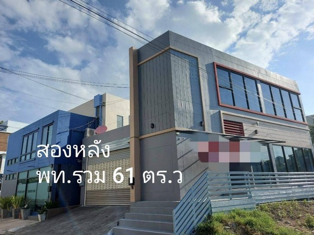 โฮมออฟฟิศดีไซน์ Unit 3-in-1 พร้อมสระว่ายน้ำส่วนตัว  ทำเลทองกรุงเทพกรีฑา 25