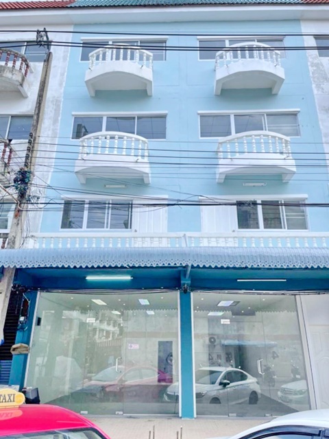 ฟิวเจอร์พาร์ค รังสิต 2.8 กม.เพียวเพลส รังสิต คลอง 2 1.4 กม. 6นอน 30ตร.ว. 450ตรม.อาคารพาณิชย์ 2 คูหา 4 ชั้น   ใกล้เอสบี ดีไซน์สแควร์ รังสิต