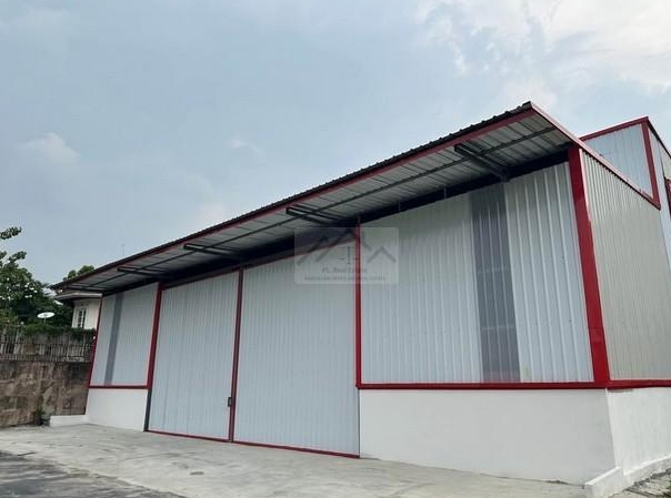 ให้เช่าโกดัง650 ตรม. ถนนกรุงเทพกรีฑา รถเทรลเลอร์เข้าออกได้