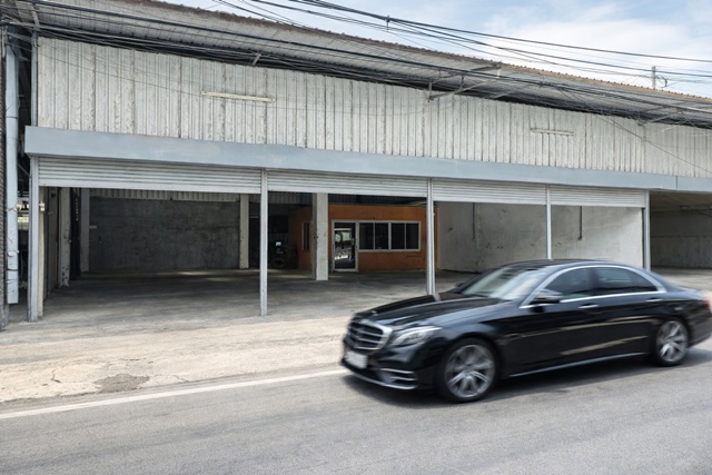 ตลาดเจ้าสัว69  700ม. โกดังพร้อมออฟฟิศ ถ.บางบอน3  เพชรเกษม ซอย 65-71 MRT หลักสอง 2.8 กม.โ1 ห้องน้ำ36 ตร.ว.144 ตร.ม.ไฟฟ้า 3 เฟส