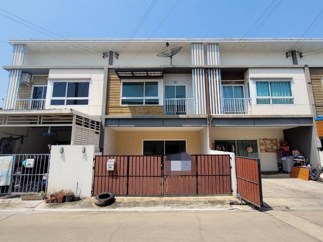 ขายทาวน์เฮ้าส์  หมู่บ้านวิลเลต ไลท์ รัตนาธิเบศร์ ซอย 7 ถนนสายบางใหญ่-บางคูลัด นนทบุรี