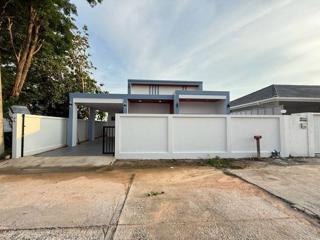 ขายบ้านเดี่ยวพร้อมเข้าอยู่ ทำเลดี ใกล้อ่างเก็บน้ำมาบประชัน บางละมุง ชลบุรี FP-H01920