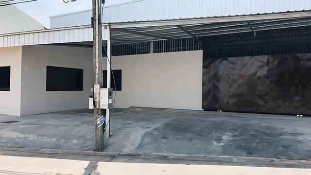 ให้เช่าโกดังใกล้ถนนบายพาส ชลบุรี เข้าซอยบ้านสวน-เลี่ยงเมือง 5 เพียง 200 เมตร  เดินทางสะดวกใช้เวลาเดินทางเข้า อมตะนครแค่ 15 นาที