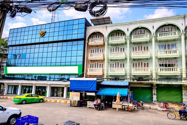 ใกล้Big C บางบอน 2.5 กม. 18 ตร.ว.320 ตร.ม.  ใกล้ตลาดบางบอน 1.2 กม.7-11 ธนาคาร เอกชัย กาญจนา อาคารพาณิชย์ให้เช่า 3นอน 3แอร์ 3 น้ำ