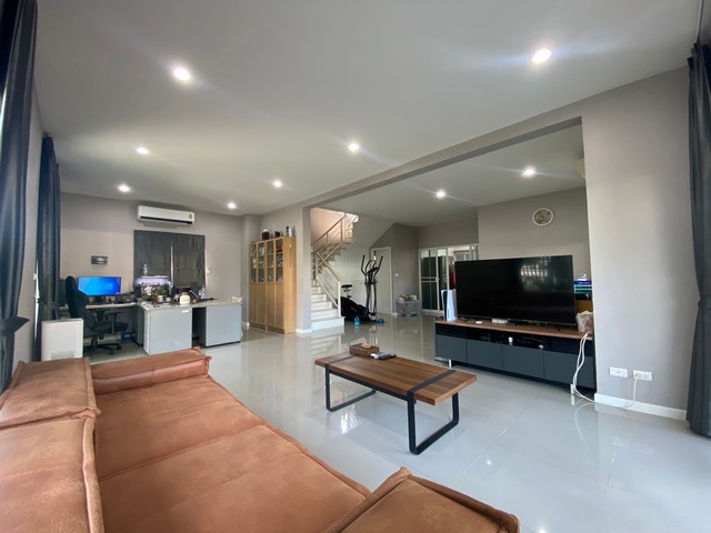 ด่วน ลดต่ำกว่าทุน บ้านเดี่ยวหลังมุม The Plant Onnut-Motorway   ขายขาดทุน 4.8 ล้าน บ้านไซค์ใหญ่   แถมเฟอร์นิเจอร์   ฟรีโอน