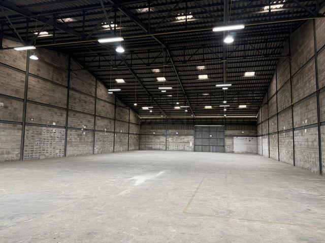 BR 1624 ให้เช่าโกดัง ขนาด 800 ตรม. ติดถนนบางนา-ตราด กม.11.5 ขาออก ใกล้บุญถาวร บางนา ใกล้สนามบินสุวรรณภูมิ