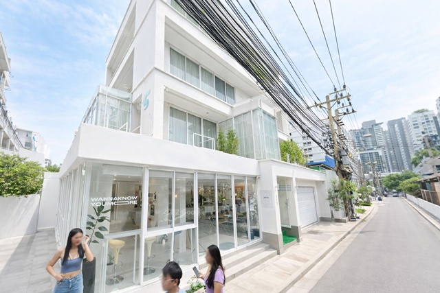 MRT ห้วยขวาง 340ม.อาคารพาณิชย์ให้เช่า ชั้น2 อาคาร 4ชั้น 1 น้ำ 100 ตร.ม.รัชดาภิเษก 10-18  เดอะสตรีท รัชดา 1.3 กม.