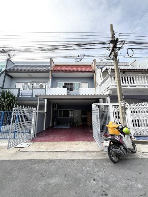 ให้เช่าทาวน์โฮม 2 ชั้น 25 ตร.ว. หมู่บ้านคลองจั่นวิลล่า 1 ซอยนวมินทร์ 32 เขตบึงกุ่ม