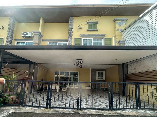 ห้เช่าทาวน์โฮม 2 ชั้น หมู่บ้าน โกลเด้น ทาวน์ ศรีราชา-อัสสัมชัญ เก้ากิโล TP-H1812