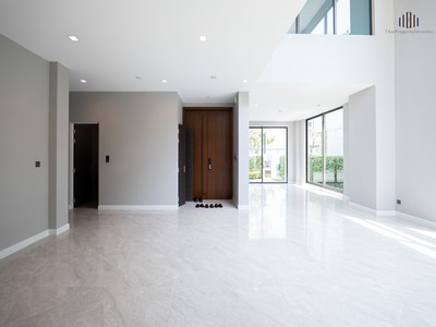 ขาดทุนสุดๆ ราคานี้โครงการไม่เหลือแล้ว! โอกาสช้อน พร้อมลดให้อีกหลักล้าน!! ขาย เดอะ เจนทริ คัลทิวาร์ พระราม 9 5 ห้องนอน 6 ห้องน้ำ