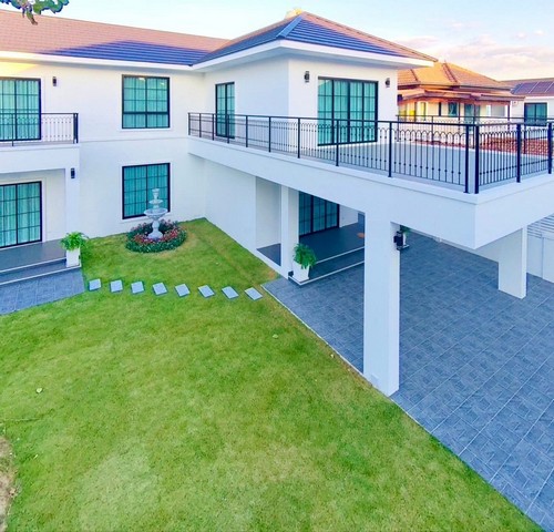 ขายบ้านเดี่ยวสร้างใหม่ซอยสยามคันทรีคลับ ตกแต่งพร้อมเข้าอยู่ บิ้วอินเฟอร์ครบเครื่องใช้ไฟฟ้าครบ พัทยา ชลบุรี