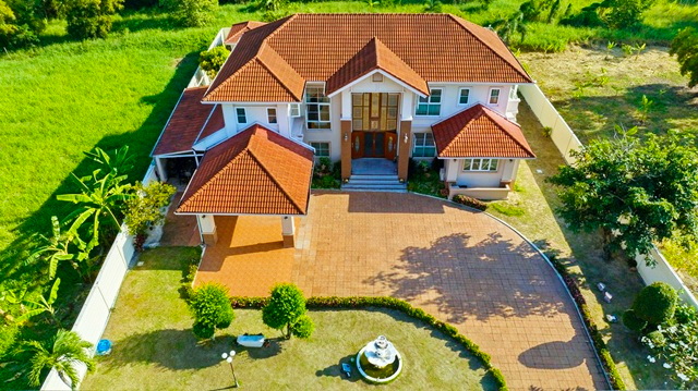 พูลวิลล่าหรู 5นอน ให้เช่าคฤหาสน์ 2 ชั้นตลาดนิมิตใหม่ 2.1กม. คลองสามวา  หลังใหญ่ 450 ตร.ม. 3น้ำ พร้อมเฟอร์ฯ สระว่ายน้ำส่วนตัว