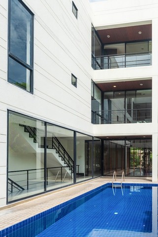 ให้เช่าบ้านเดี่ยว4ชั้นย่านอารีย์เขตพญาไทพร้อมสระส่วนตัว 750ตร.ม.เหมาะอยู่อาศัยและทำโฮมออฟฟิศใกล้BTSอารีย์กระทรวงการคลัง