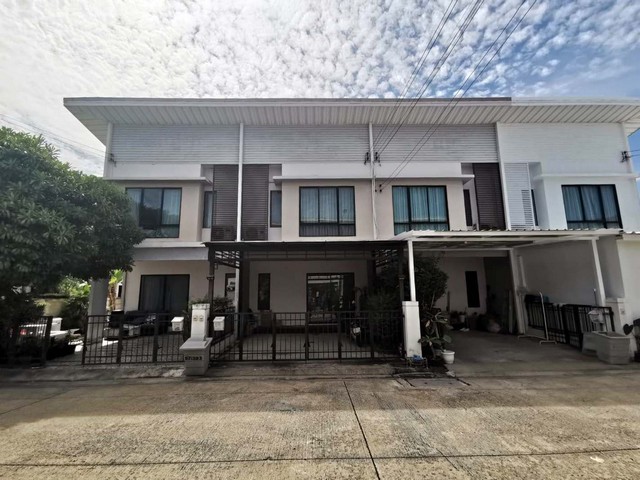 ขายทาวน์เฮ้าส์ หมู่บ้านโมดิวิลล่า ปิ่นเกล้า-วงแหวน ถนนบางกรวย-จงถนอม นนทบุรี