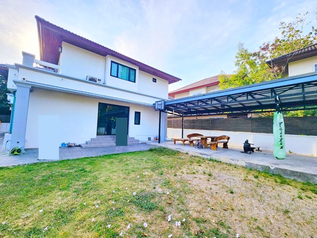 นานาชาติ RIS รามคำแหง164 ให้เช่า คฤหาสน์ใหญ่ที่สุดหมู่บ้าน 5นอน ลด 50%  เครื่องใช้ไฟฟ้า 6น้ำ 150ตรว เพอร์เฟคเพลส ตลาดนัดขวัญเรียม