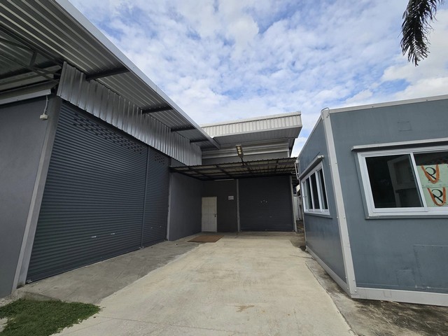 ให้เช่าโกดัง  90 ตารางวา 230 ตารางเมตรห้องน้ำ 2 ห้อง   เทิดราชัน 21  ใกล้สนามบินดอนเมือง