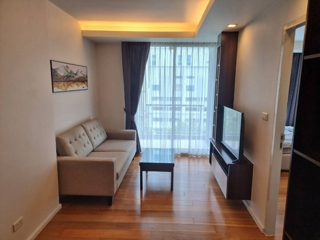 Focus Ploenchit 6th Floor Fully Furnished Low Rise Condo Near BTS Ploenchit