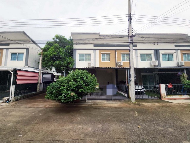 ขายทาวน์เฮ้าส์ หมู่บ้านไลโอ บลิสช์ ลำลูกกา-คลอง 2 ซอยลำลูกกา 11 ปทุมธานี