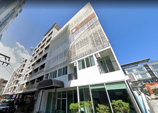 ขายออาคารพาณิชย์ 5 ชั้น 3 คูหา จำนวน 18 ห้องพัก ย่านท่องเที่ยวของชาวต่างชาติ